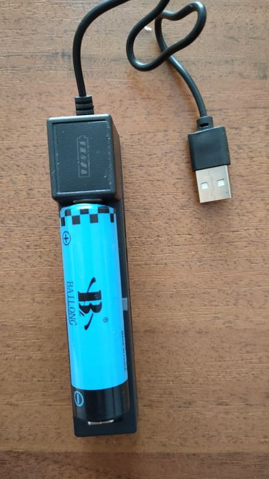 Продам зарядное устройство