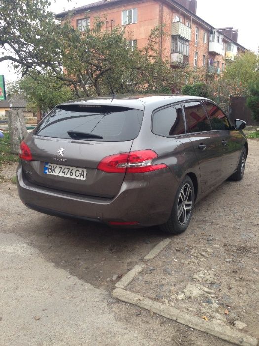 Peugeot 308 sw .