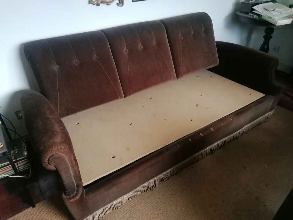 Sofá-cama + candeeiro de tecto