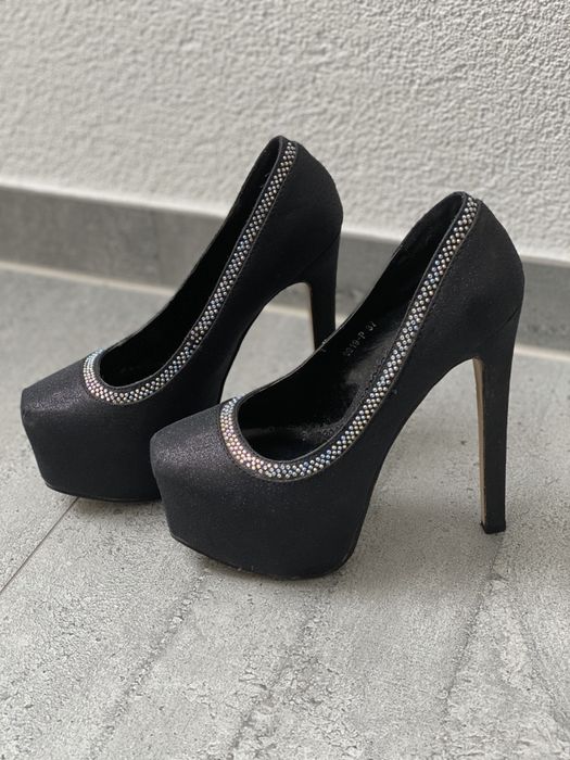 Szpilki czarne buty na obcasie 37