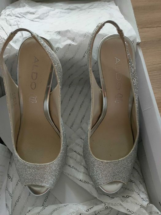 Sapatos ALDO com purpurinas cor prata