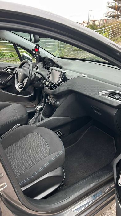 Peugeot 208 Style 1.2 PureTech 82 cv | 2018 | 74.000 km — photo 3