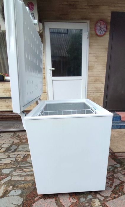 Морозильна скриня Prime Technics CS 32141 M