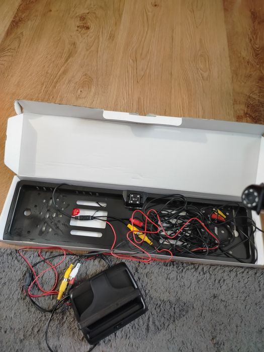 Zestaw cofania z monitorem tracker rview