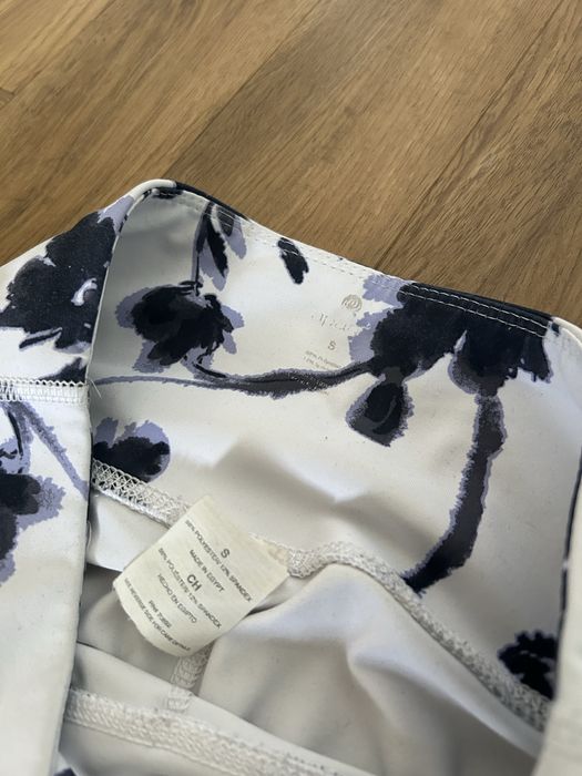 Legginsy w kwiaty damskie