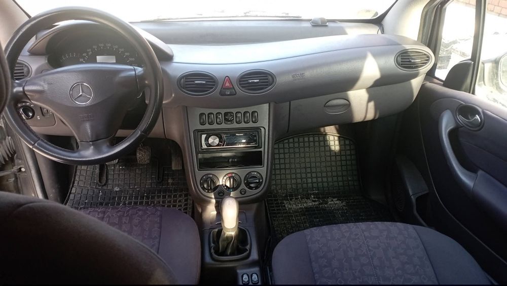 Mercedes-Benz A 140, 2001 рік | Надійне та компактне авто