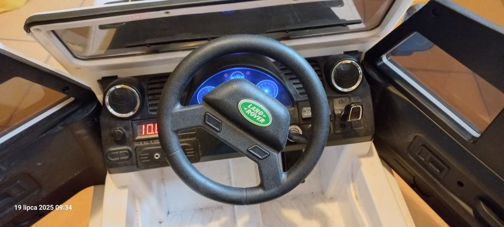 Auto elektryczne dla dzieci. Land Rover
