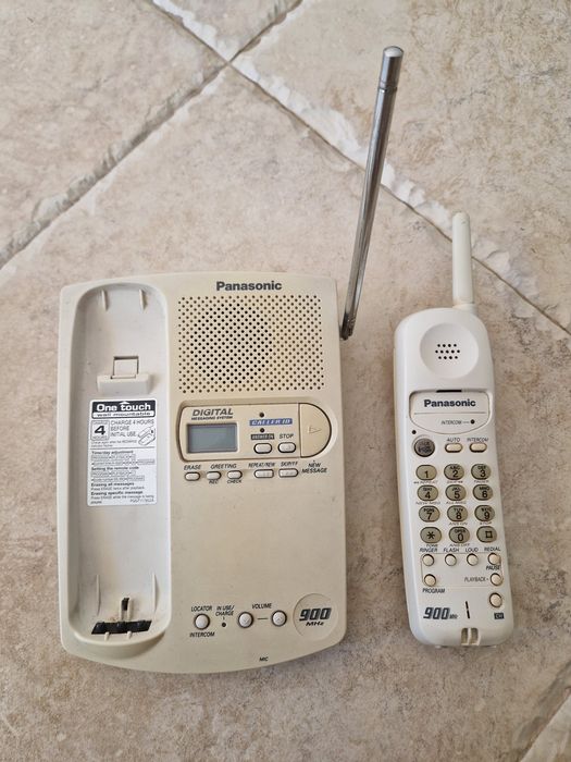 Telefon Bezprzewodowy Panasonic 900MHz z Sekretarką i Caller ID - Kremowy