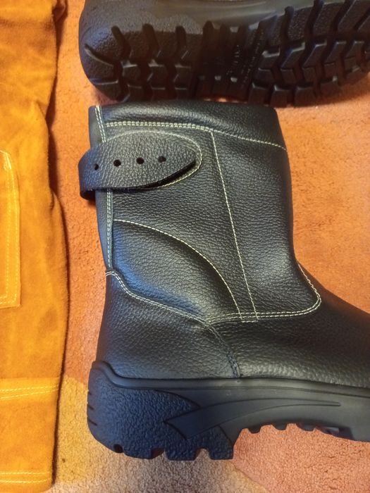 Casaco e botas de Soldador