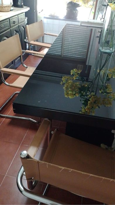 Mesa de jantar de vidro