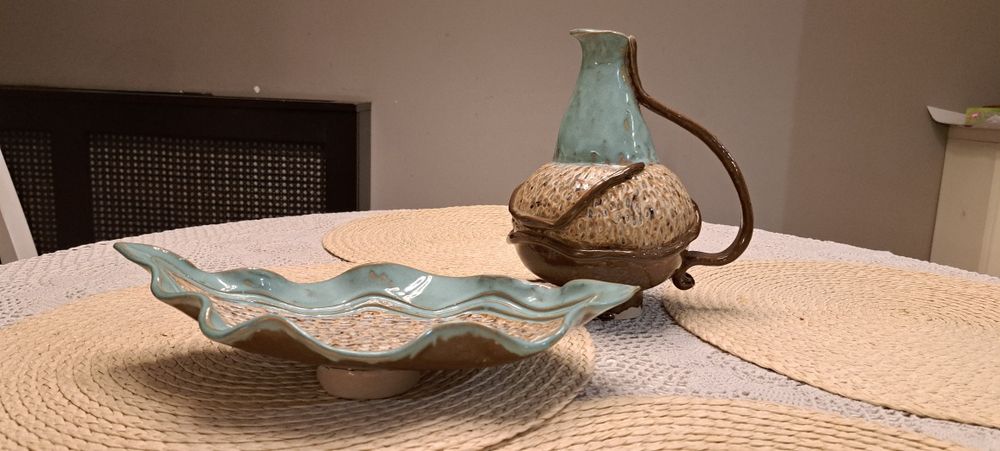 Ceramiczny dzban oraz patera, rękodzieło