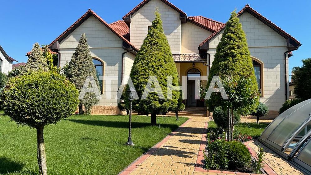 Достойный дом в Совиньоне на 10 сотках