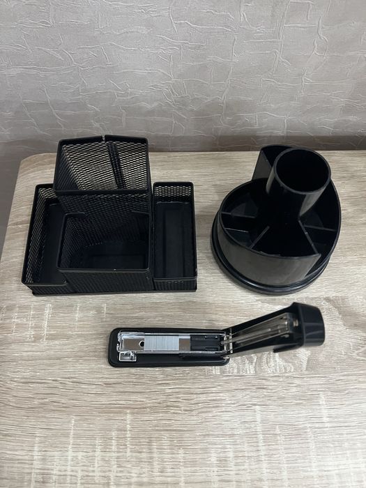 Продам наборы для канцтоваров, степлер
