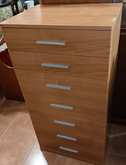 Camiseiro com 7 gavetas