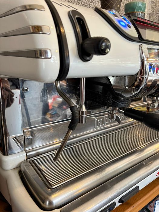 Професійна кавомашина la spaziale s40