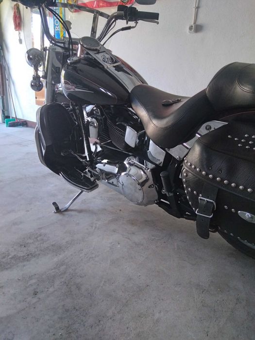 HARLEY DAVIDSON SOFTAIL HERITAGE