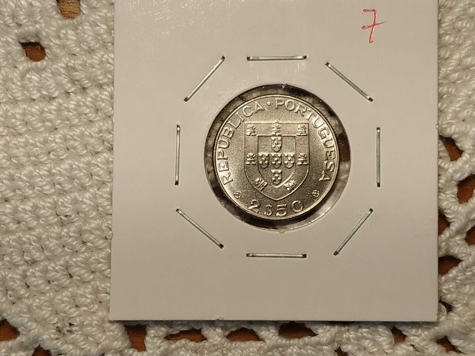 Portugal - moeda de 2,5 escudos de 1977 (Alexandre Herculano)