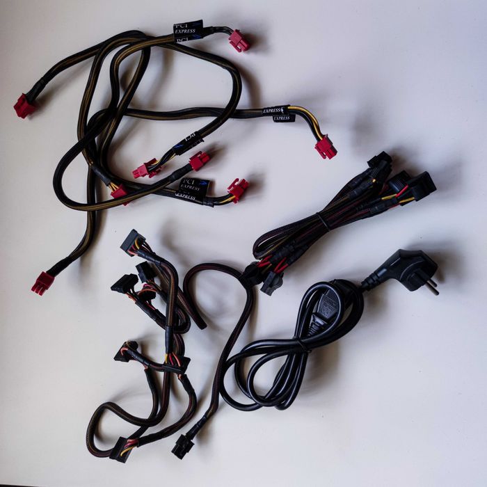 Блок питания Chieftec APS-700C - лучшее качество и стабильность