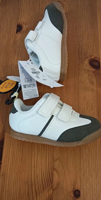 Sapatilhas menino 23