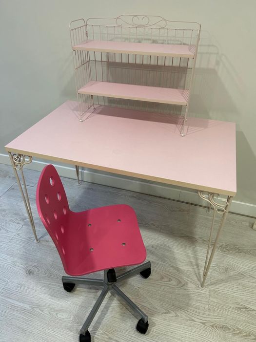 Conjunto Escrivaninha + Estante + Cadeira Rosa