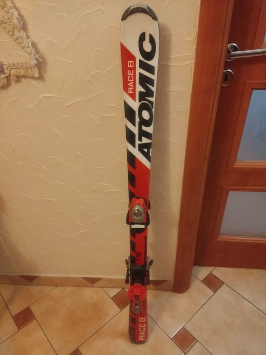 Narty juniorskie _dziecięce Atomic Race 8 130cm