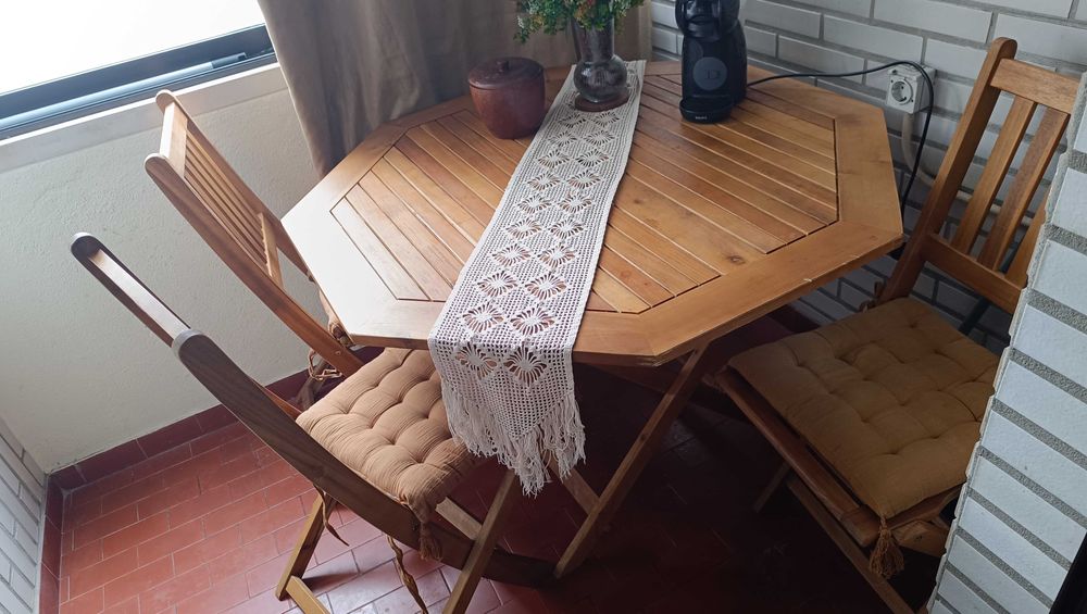 jogo mesa externa dobravel de madeira tratada com 4 cadeiras