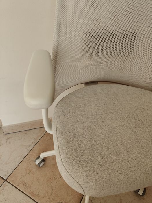 Ikea Jarvfjallet krzesło biurowe ergonomiczne fotel