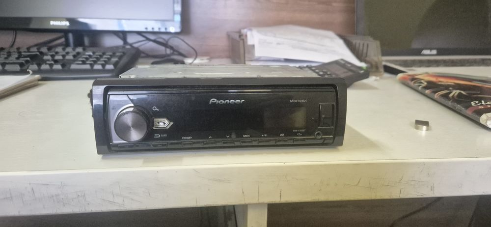 Продам Pioneer MVH-580BT