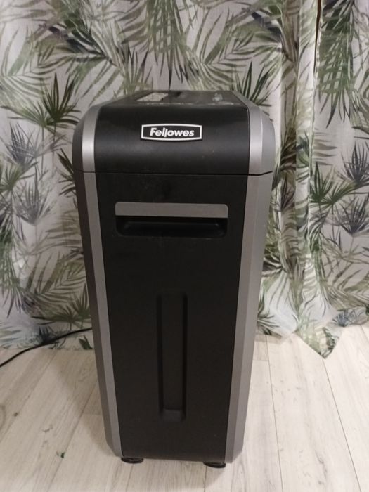 Niszczarka Fellowes 700 zł taniej
