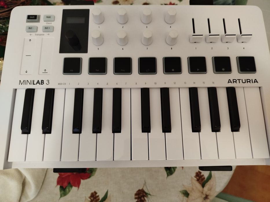 Arturia Minilab 3 MIDI controller