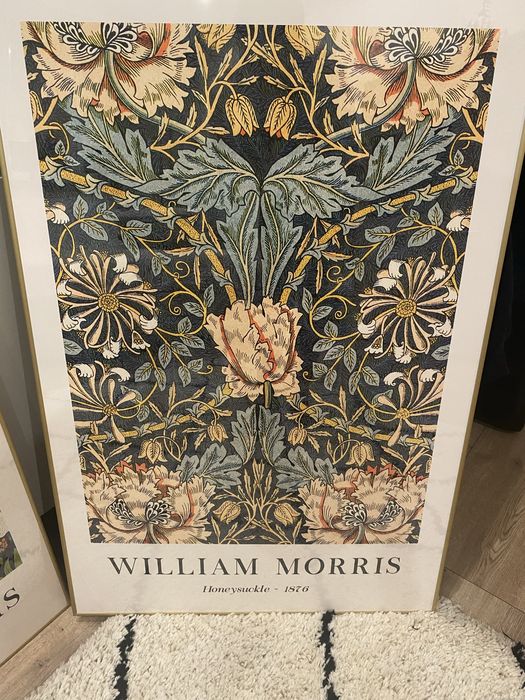 Komplet 3 obrazów w zlotej ramce 90x60