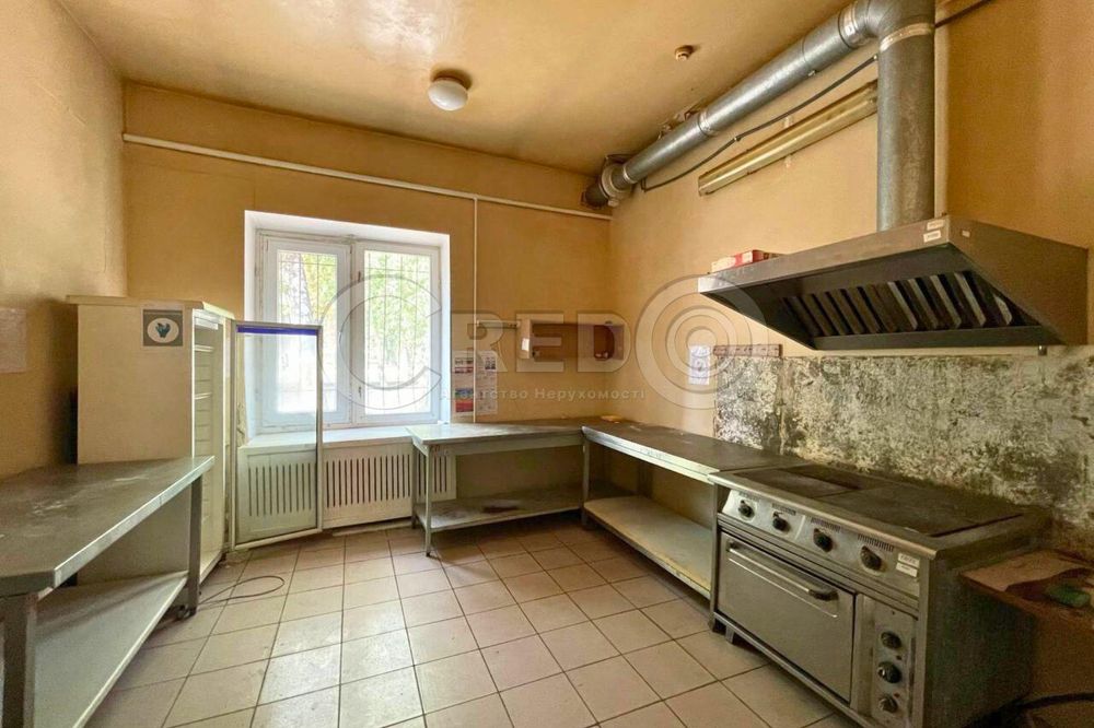 Продаж 1-поверхової будівлі, вул. Ф. Караманця