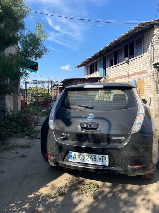 Продам Nissan Leaf 24kwh