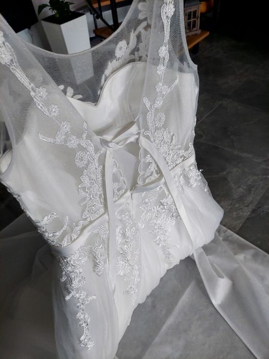 suknia ślubna wyprana w pralni