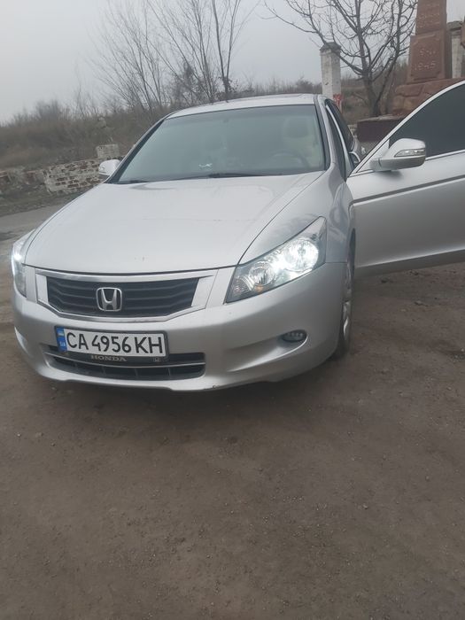 Продам  Honda accord 8