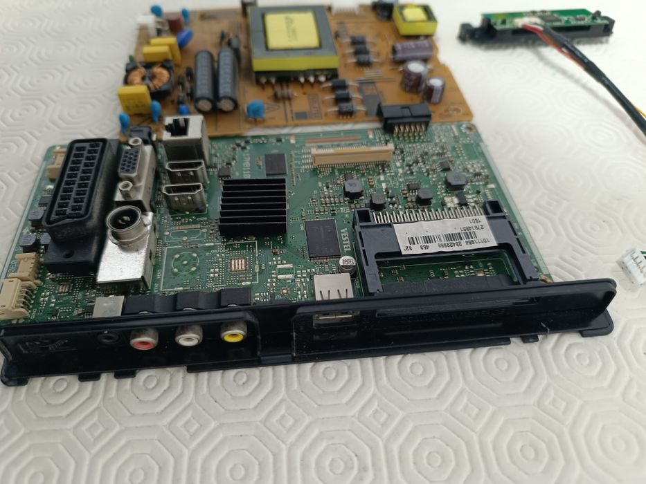 Vendo peças TV Logik