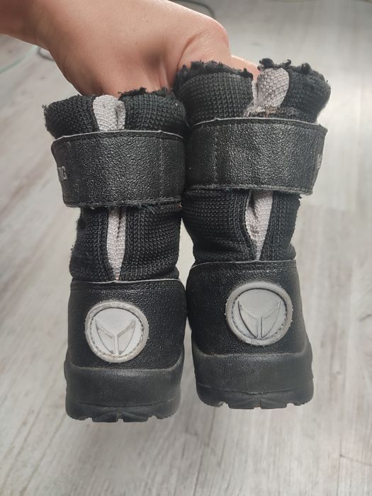 Viking 24 buty chłopięce śniegowe zimowe ocieplane kozaki futro rzepy