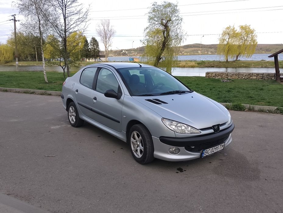 Продам Peugeot 206