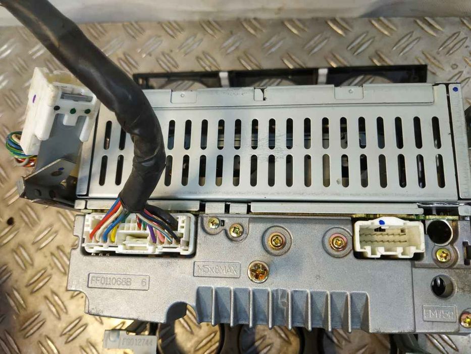 Mazda 6 GG 02-08 магнітола  EL9575 GJ6G66DSXE02