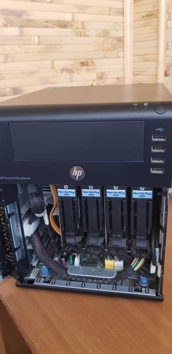 Сервер HP ProLiant N40L (658553-421)