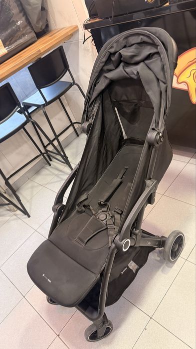 Carrinho de bebe compacto