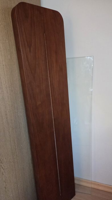 Półka drewniany szklana.