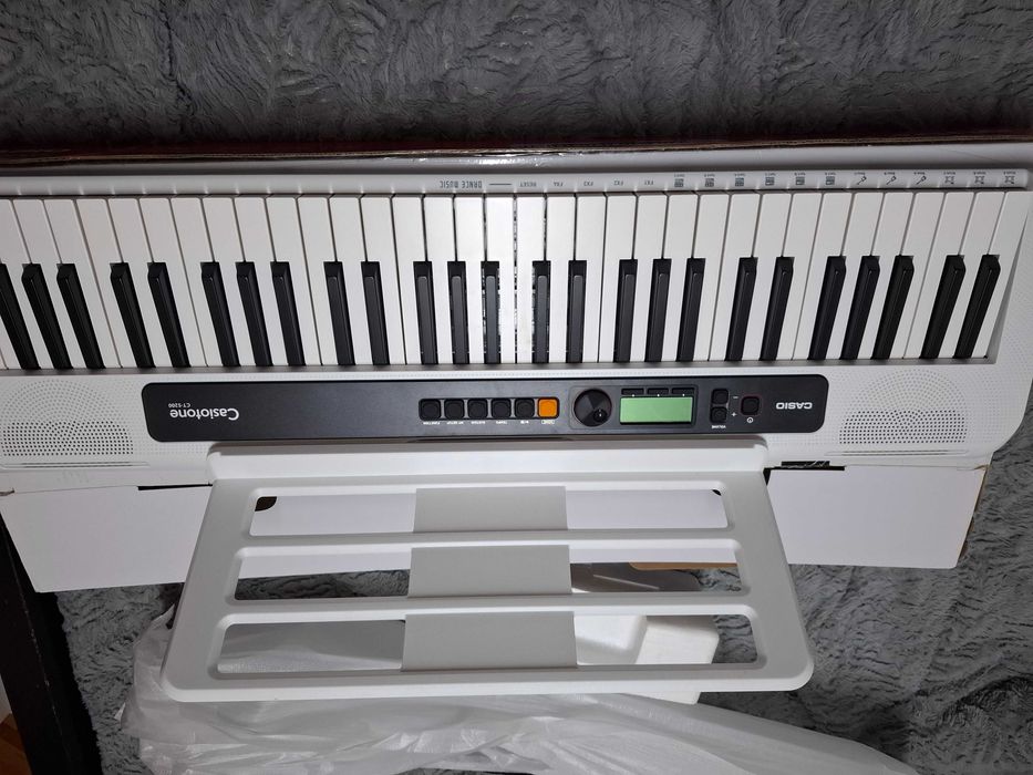 Casiotone CT-S200