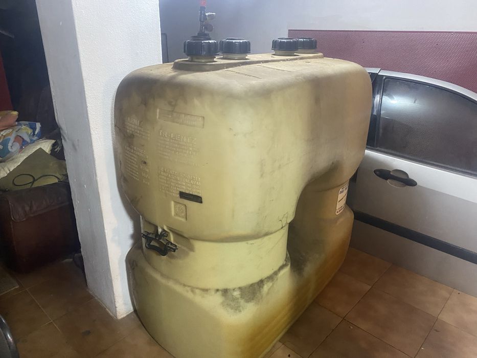 Depósito de gasóleo 700 Litros