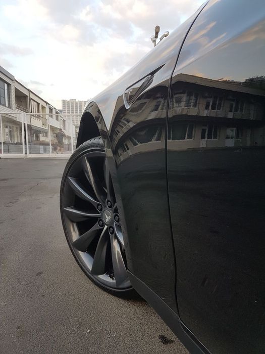 Продам Tesla model S P85 Perfomance