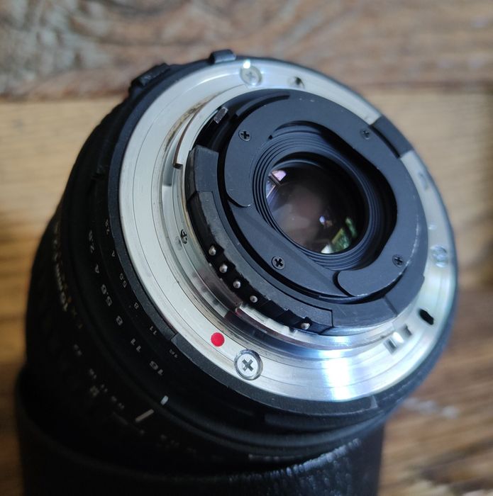 Sigma 15mm F2.8 EX Fisheye - mocowanie Nikon F