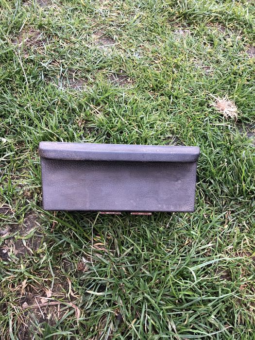 Продам попільничку мерс 123.