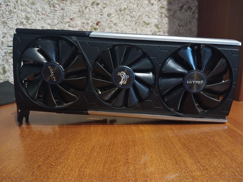 AMD RX 5700xt sapphire nitro+