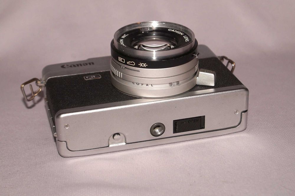 Canonet QL17 + Canon 40mm f/1.7