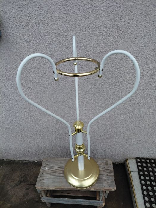 Подставка под компактный цветок